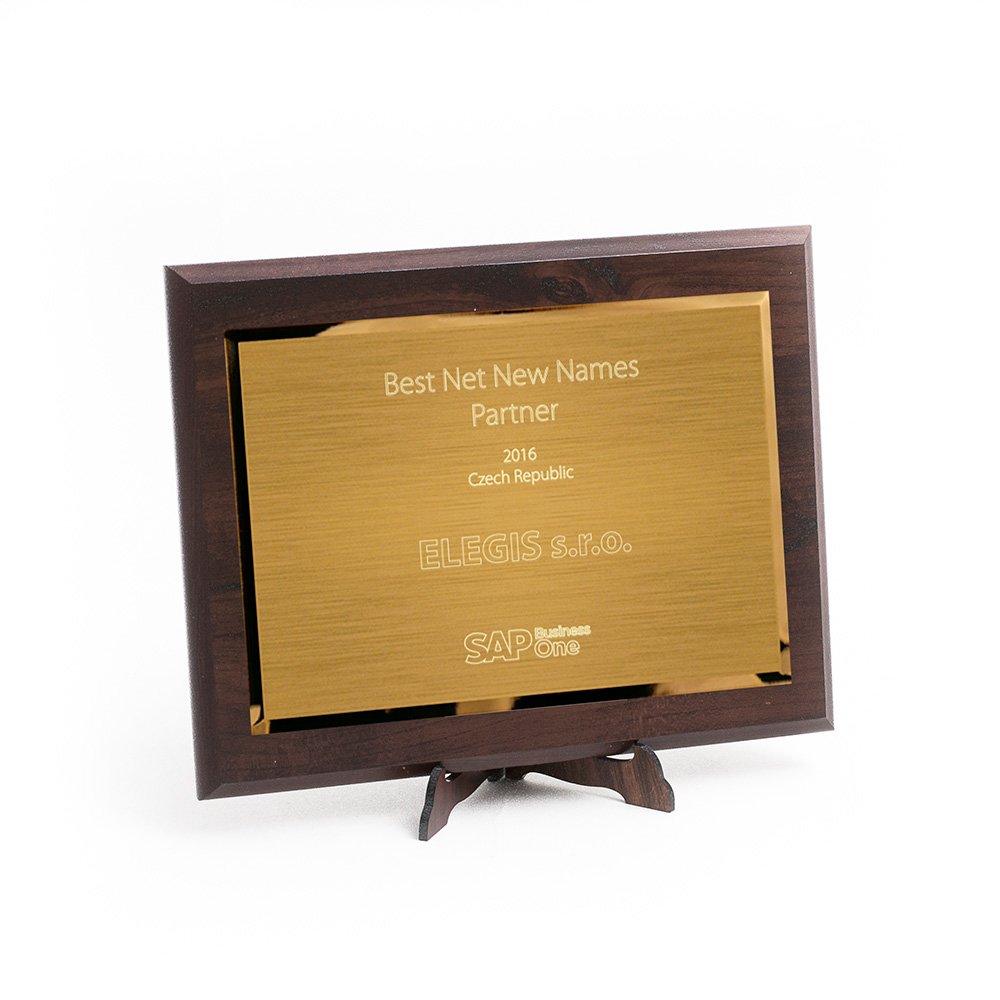 Fa plakett kombináció