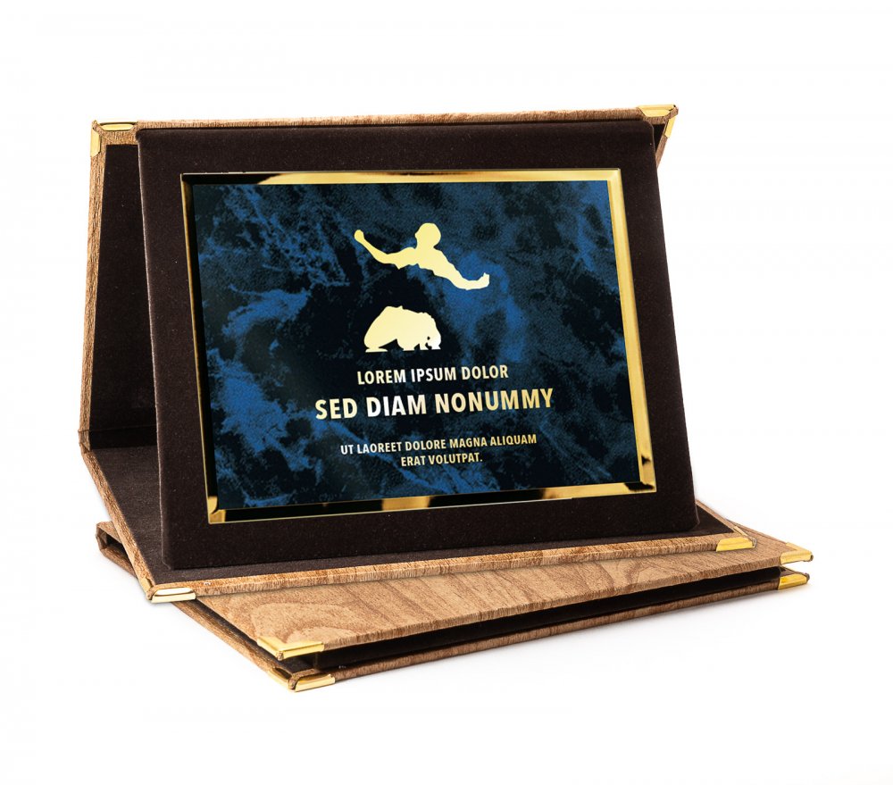 Fa hatású plakett kombináció